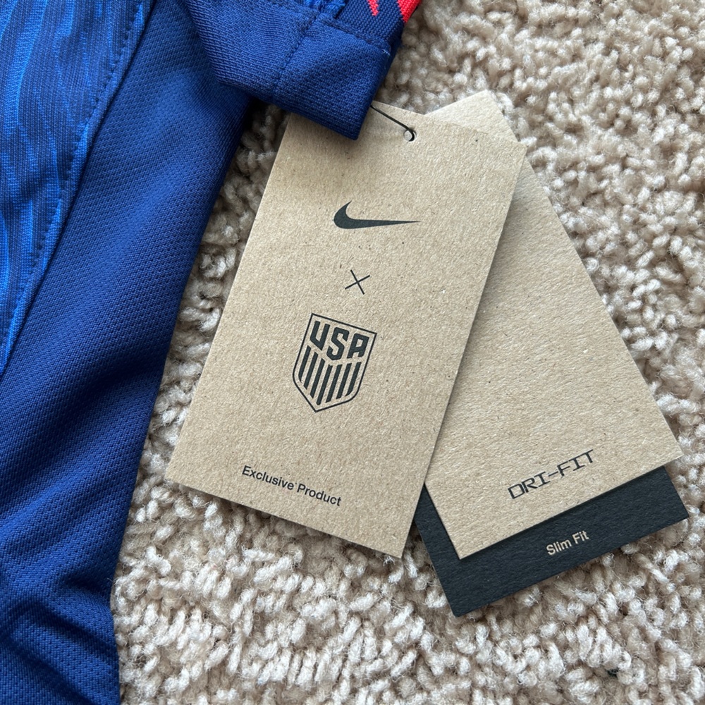 NEW Nike USA soccer jersey women M Blue - Picture 5 of 6